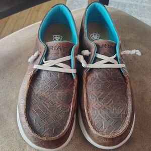 Ariat Women's Brown and Blue Textured Loafers